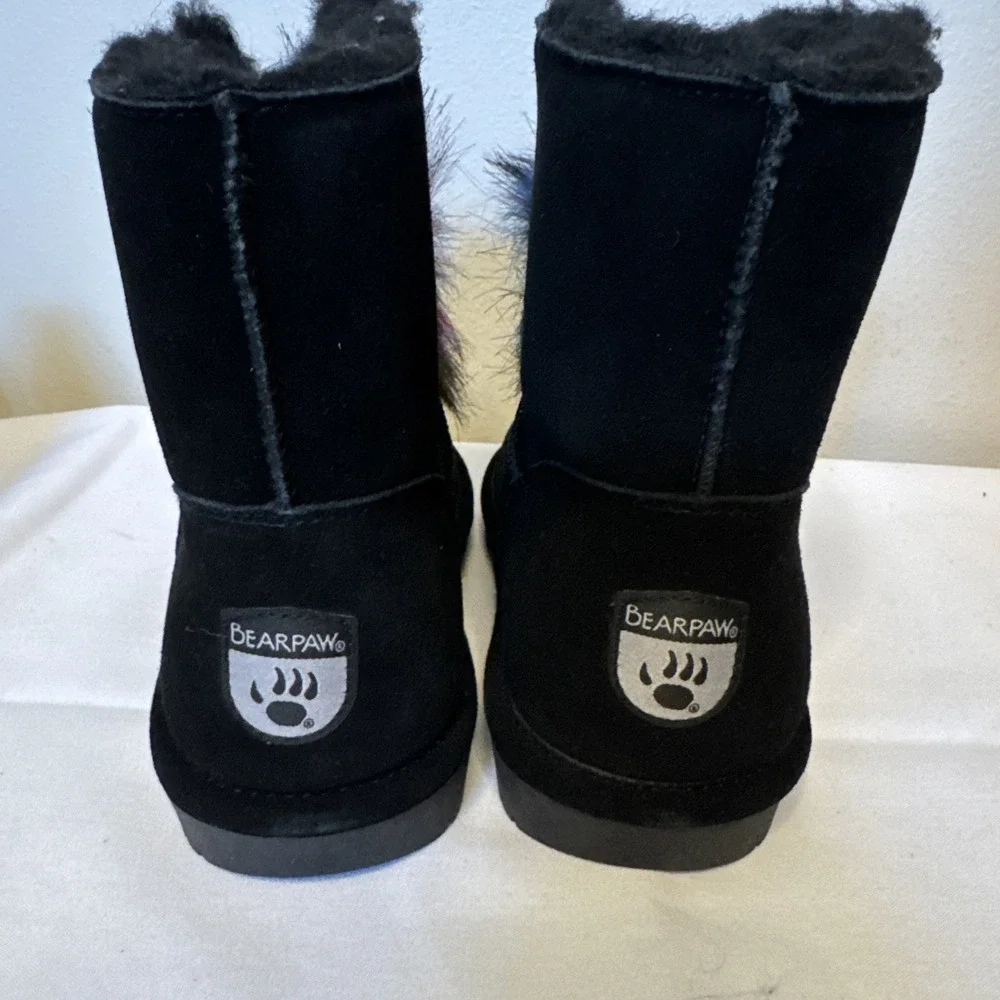 BEARPAW boots Libby Suede Sheepskin & wool Black With Multicolor Pom Size 10 NEW